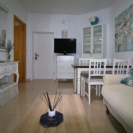 5 Personas Cercano A La Macarena Apartment